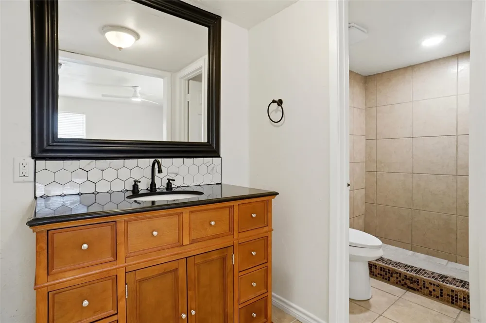 129 Mountain View Drive Azle, TX 76020