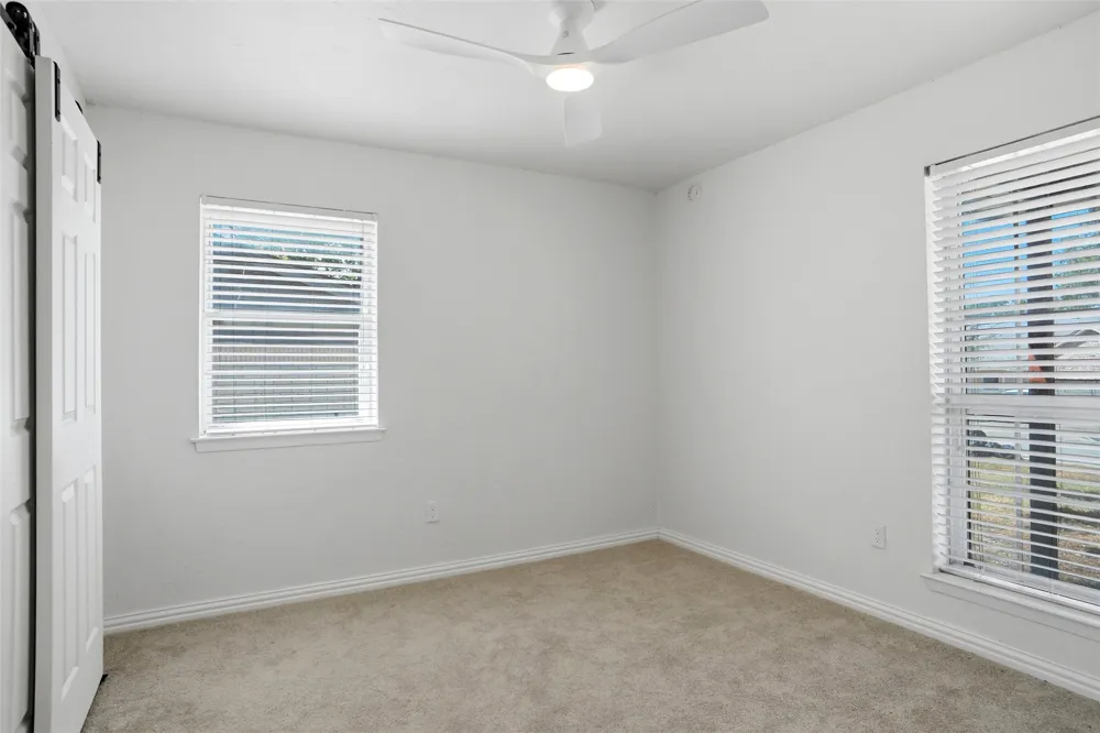 129 Mountain View Drive Azle, TX 76020