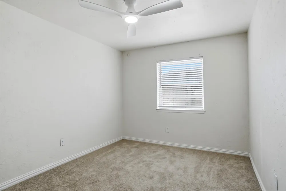 129 Mountain View Drive Azle, TX 76020