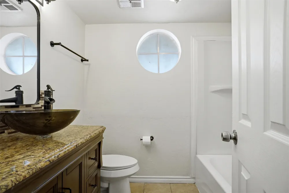 129 Mountain View Drive Azle, TX 76020