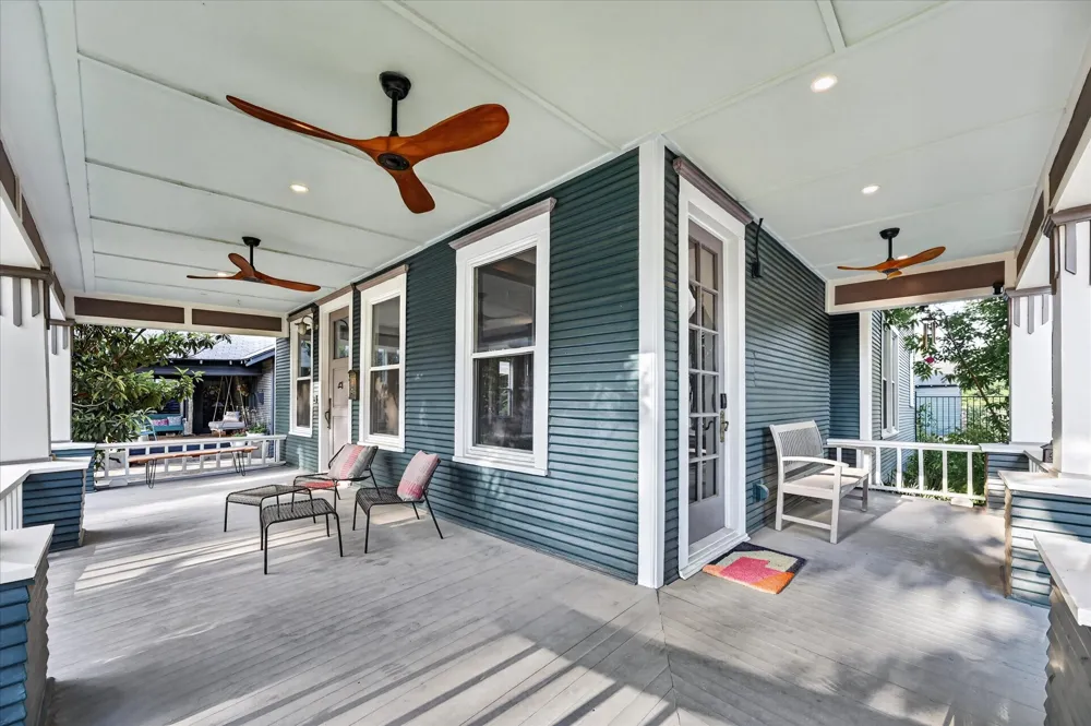 802 Haines Avenue Dallas, TX 75208