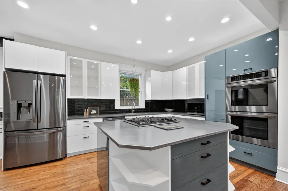 802 Haines Avenue Dallas, TX 75208