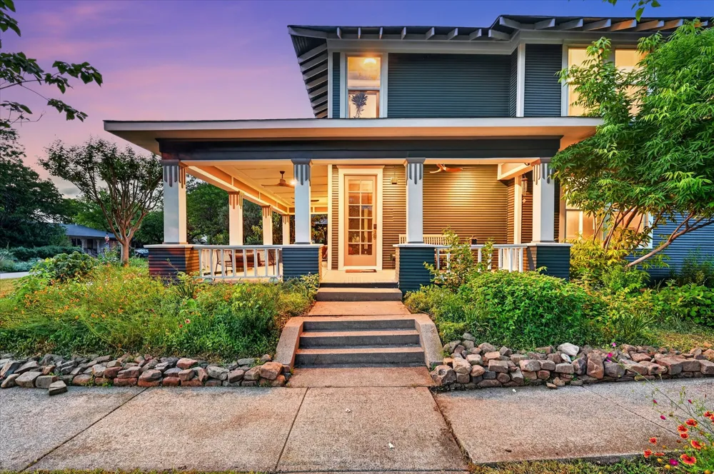 802 Haines Avenue Dallas, TX 75208