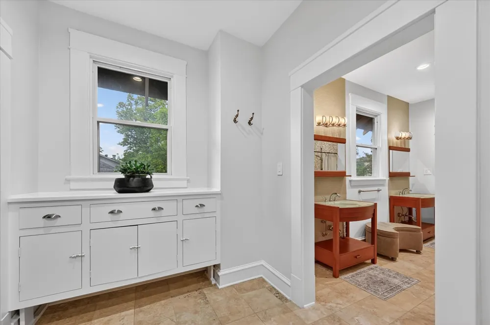 802 Haines Avenue Dallas, TX 75208