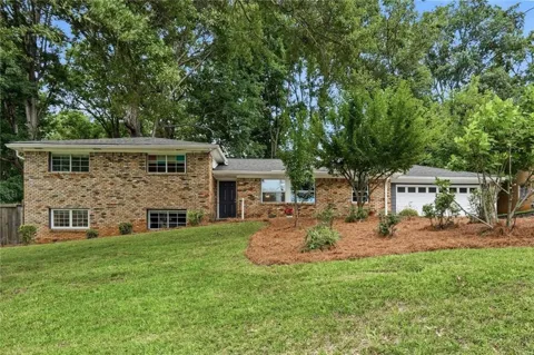 1720 Mary Lou Lane SE