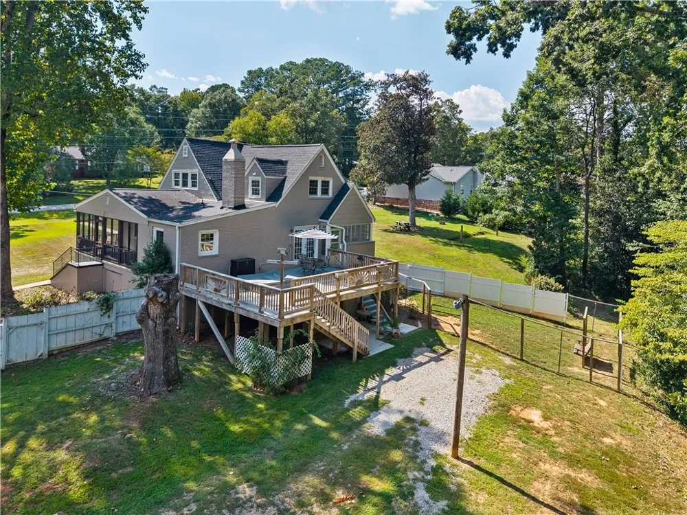 139 Myrtle Street Toccoa, GA 30577