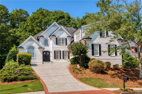 3375 Wolf Willow Close