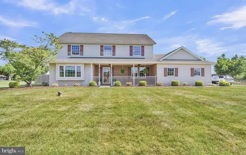 1813 HUNTER DRIVE