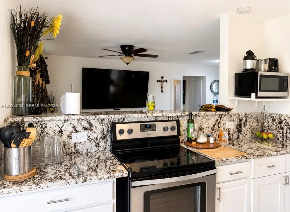 9331 NW 24th Pl Sunrise, FL 33322