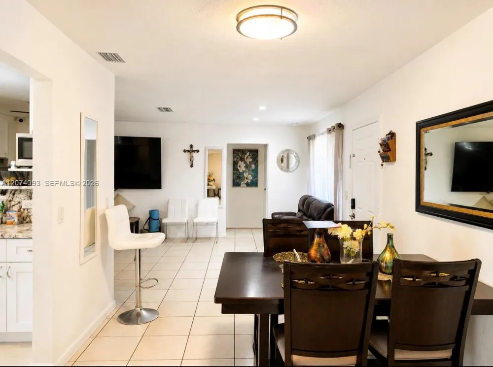 9331 NW 24th Pl Sunrise, FL 33322