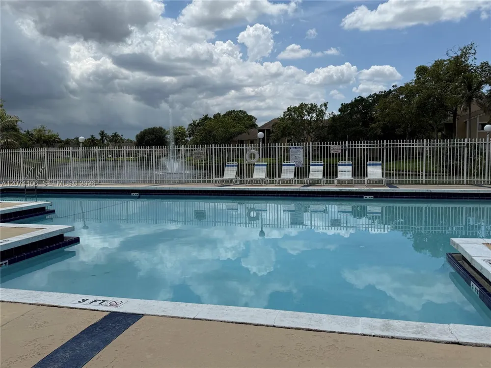 9454 S Palm Cir S #9454 Pembroke Pines, FL 33025