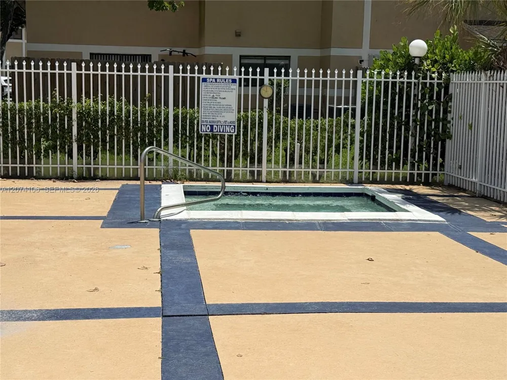 9454 S Palm Cir S #9454 Pembroke Pines, FL 33025