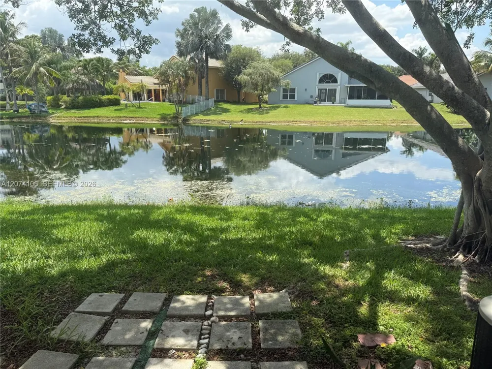9454 S Palm Cir S #9454 Pembroke Pines, FL 33025