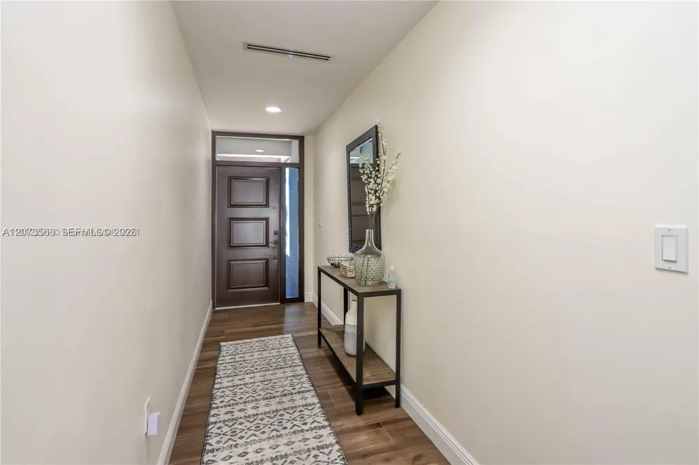 16509 Fox Den Ct Miami Lakes, FL 33014