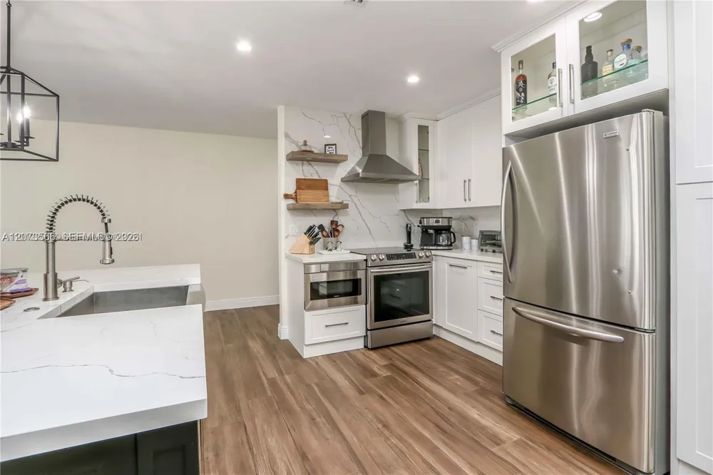 16509 Fox Den Ct Miami Lakes, FL 33014