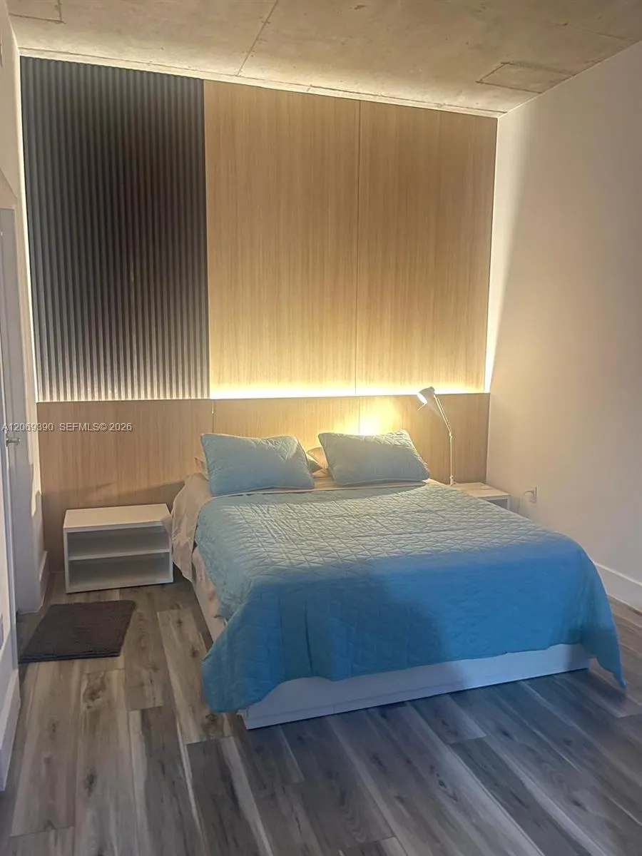 151 SE 1st St #3004 Miami, FL 33131