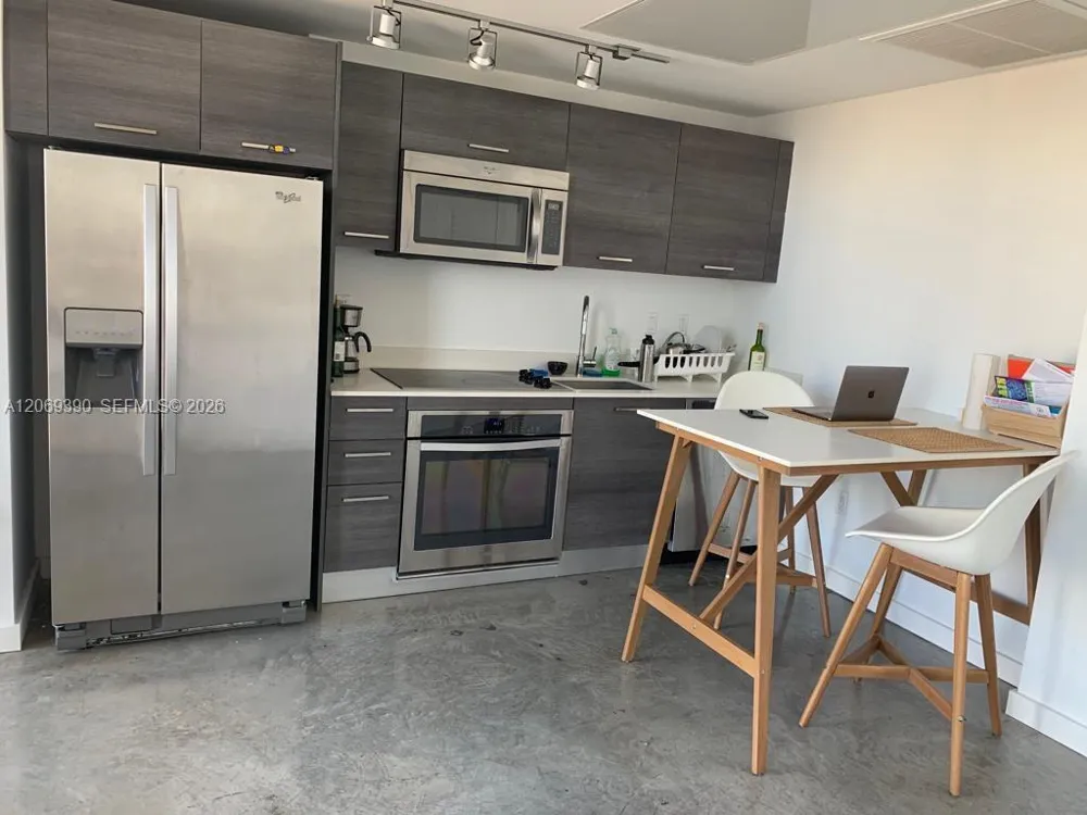 151 SE 1st St #3004 Miami, FL 33131