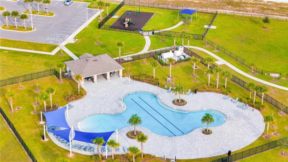1811 SILVERBELL LOOP Haines City, FL 33844