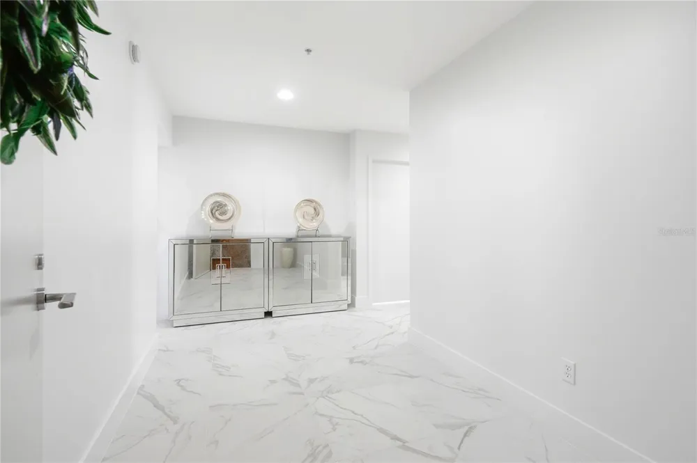 175 1ST STREET S #1008 St Petersburg, FL 33701