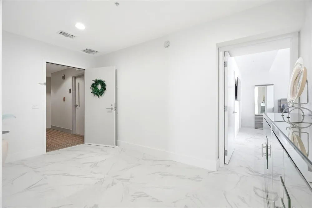 175 1ST STREET S #1008 St Petersburg, FL 33701