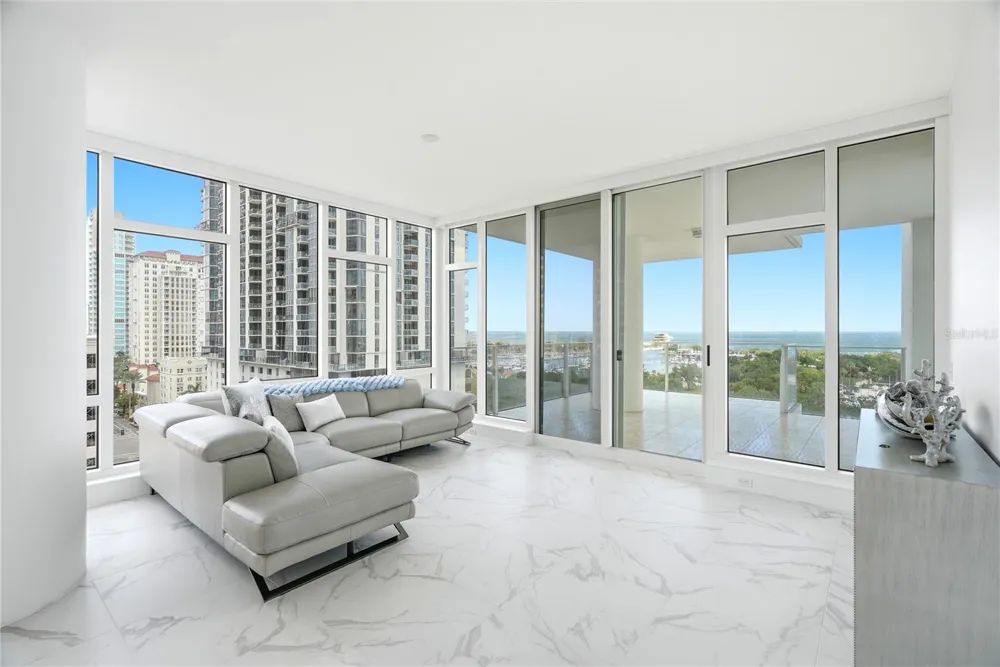 175 1ST STREET S #1008 St Petersburg, FL 33701