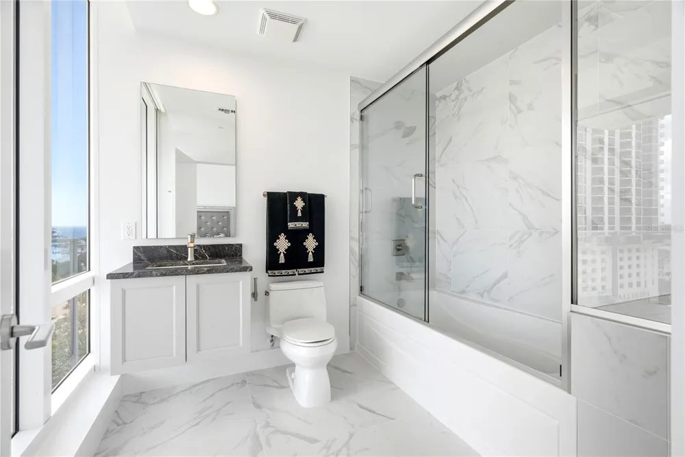 175 1ST STREET S #1008 St Petersburg, FL 33701