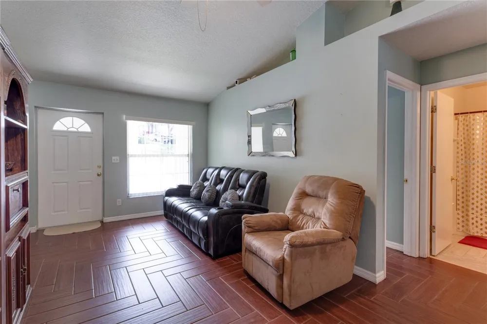 696 S GRAND HIGHWAY Clermont, FL 34711