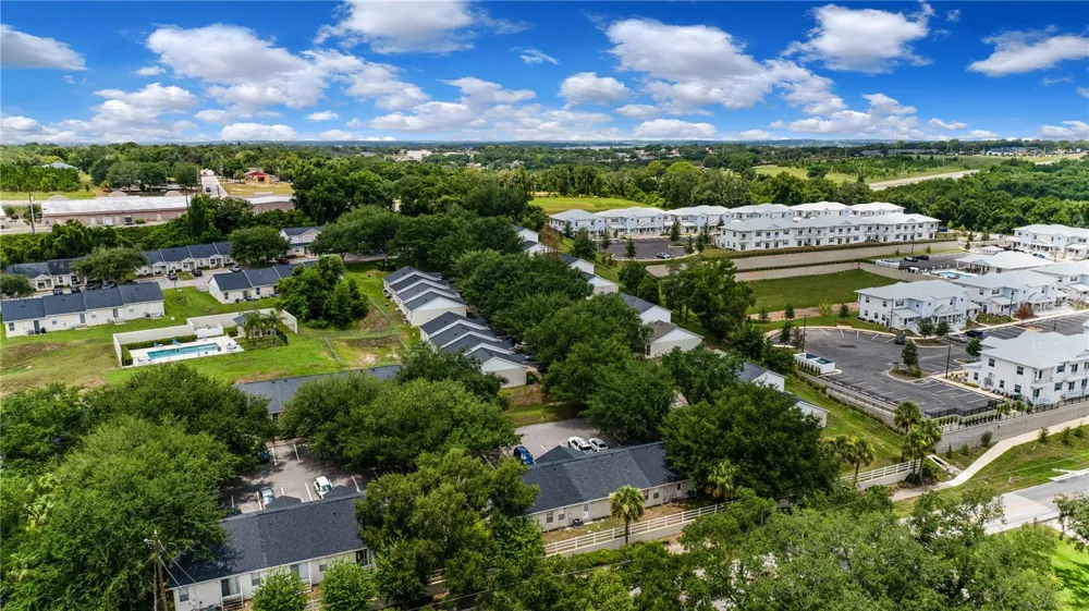 696 S GRAND HIGHWAY Clermont, FL 34711