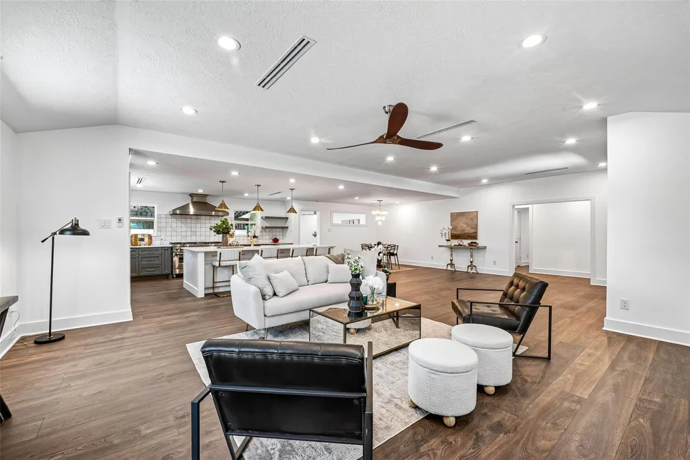 1338 Seaspray Court Houston, TX 77008
