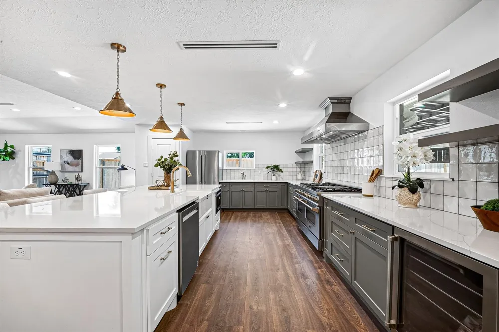 1338 Seaspray Court Houston, TX 77008