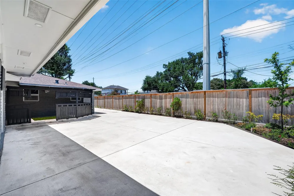 1338 Seaspray Court Houston, TX 77008