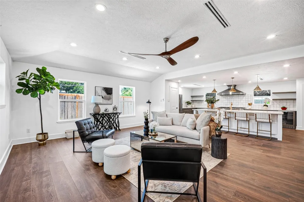 1338 Seaspray Court Houston, TX 77008