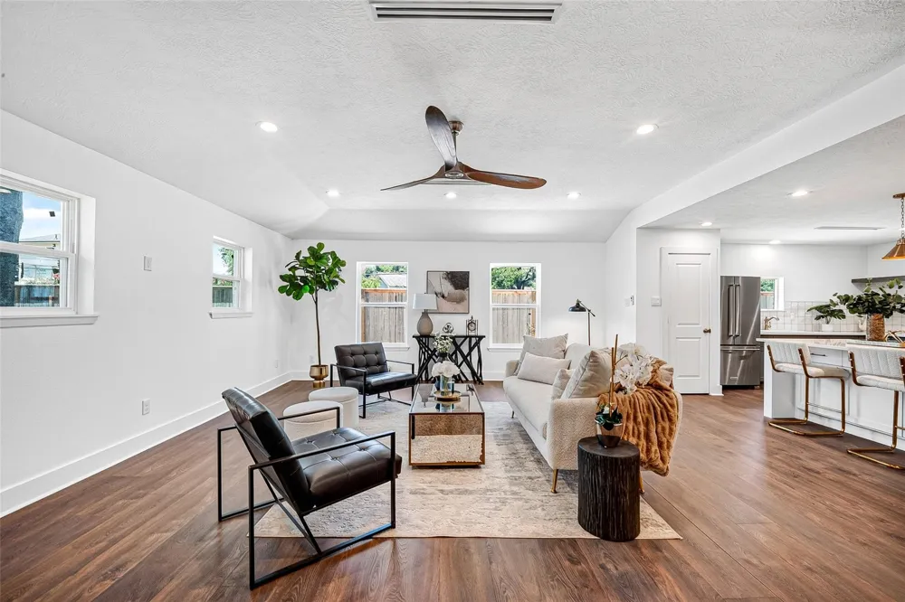 1338 Seaspray Court Houston, TX 77008