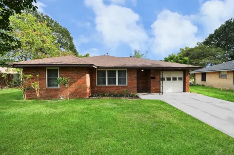 1907 Marguerite Lane