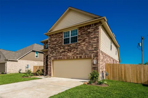 9522 Yellow Rose Drive