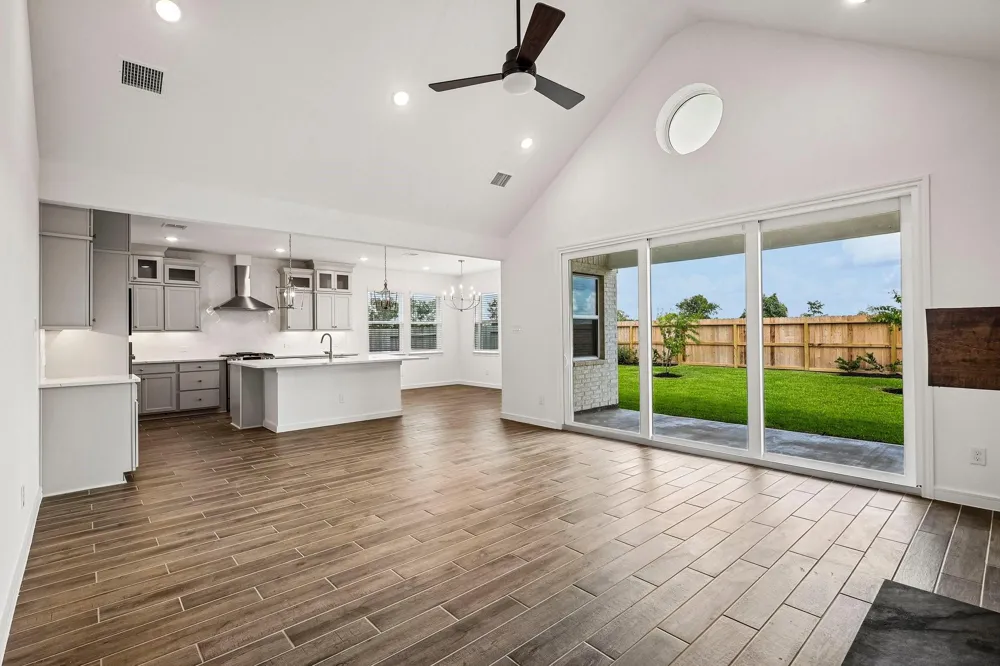 12822 Old Fashion Circle Mont Belvieu, TX 77535