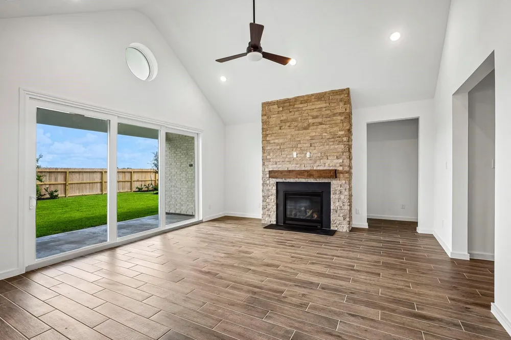 12822 Old Fashion Circle Mont Belvieu, TX 77535
