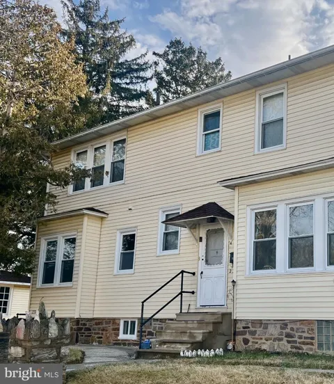 2729 CEDAR LANE #3