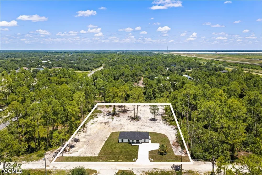 19th Terrace Labelle, FL 33935