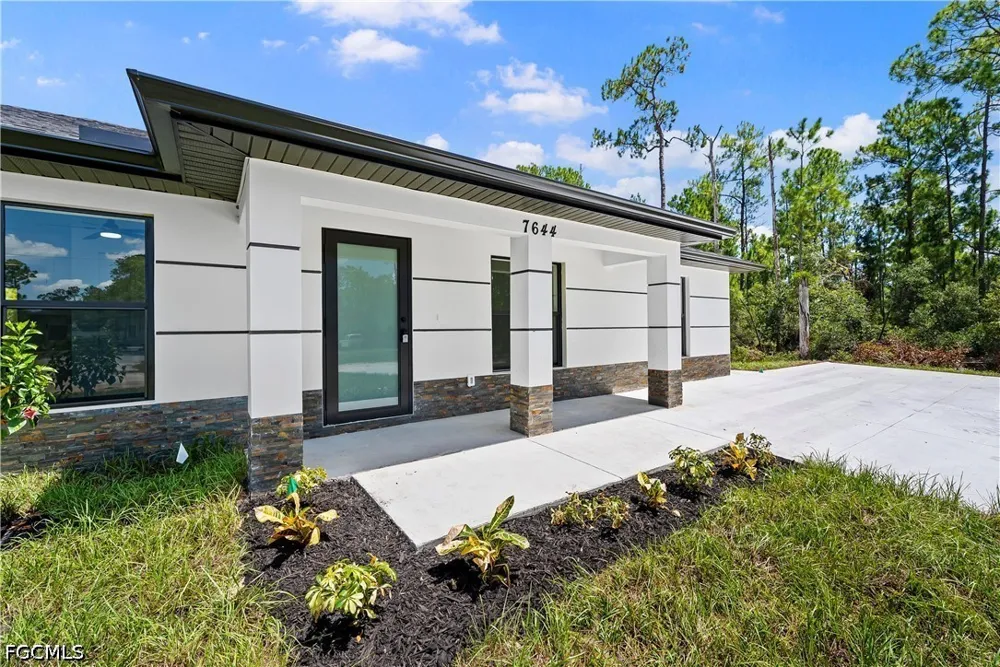 19th Terrace Labelle, FL 33935