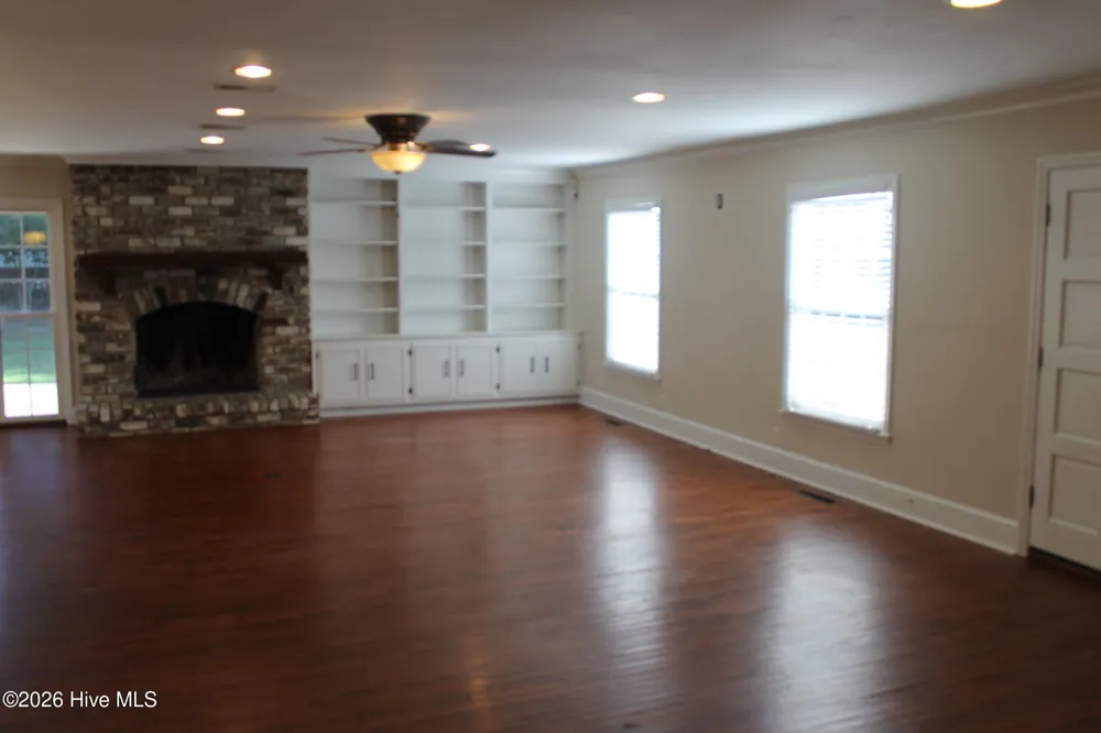 227 E College Street Whiteville, NC 28472
