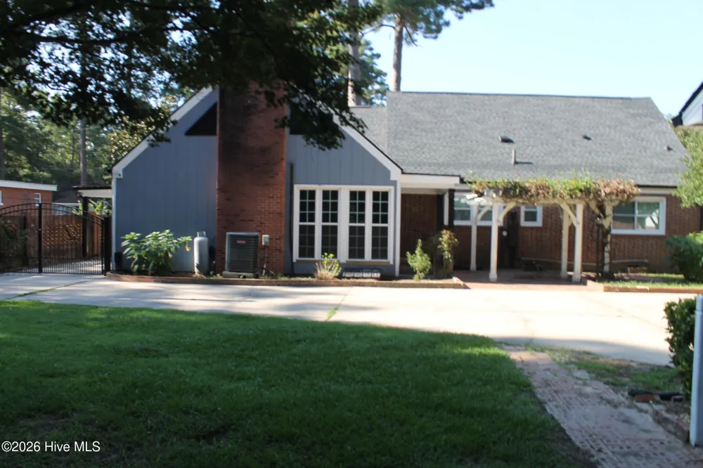 227 E College Street Whiteville, NC 28472