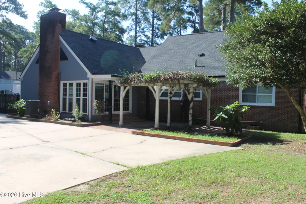 227 E College Street Whiteville, NC 28472