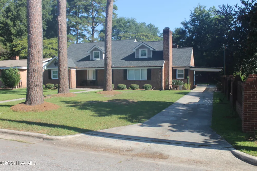 227 E College Street Whiteville, NC 28472