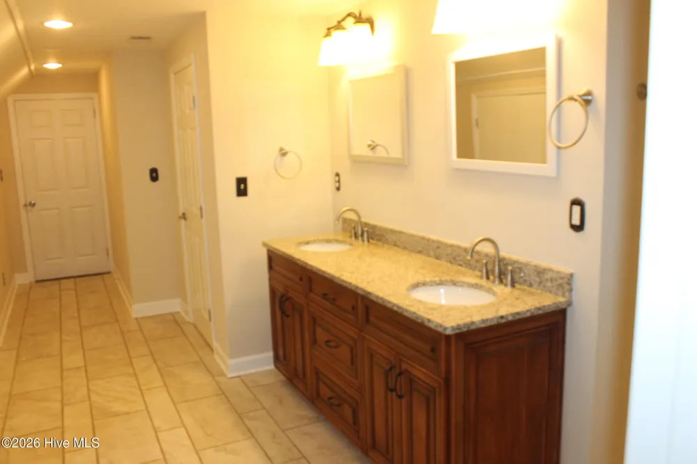 227 E College Street Whiteville, NC 28472