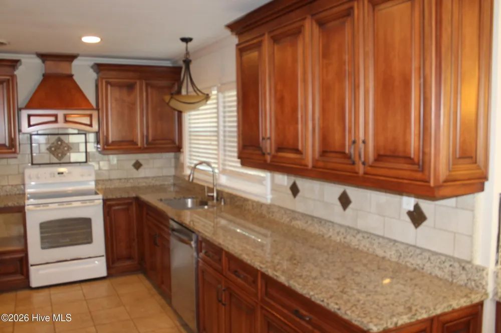 227 E College Street Whiteville, NC 28472