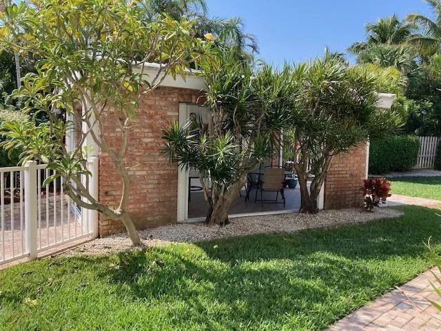 234 HIBISCUS AVENUE #370 Lauderdale By The Sea, FL 33308