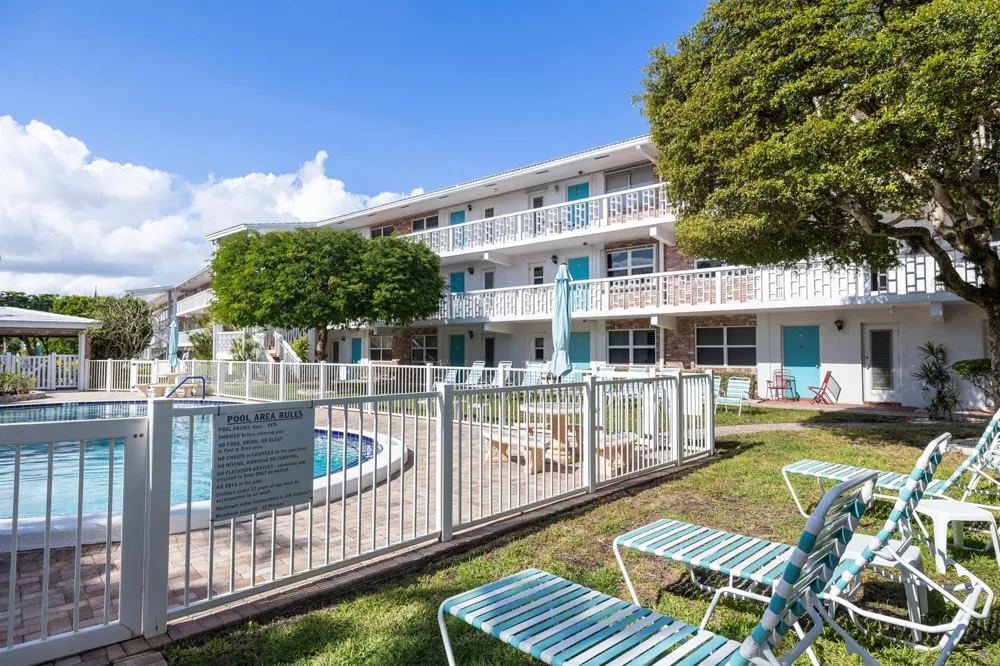 234 HIBISCUS AVENUE #370 Lauderdale By The Sea, FL 33308