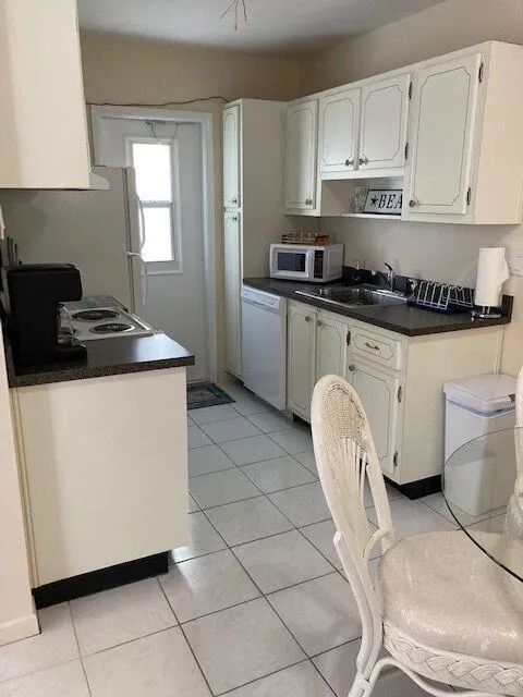 234 HIBISCUS AVENUE #370 Lauderdale By The Sea, FL 33308