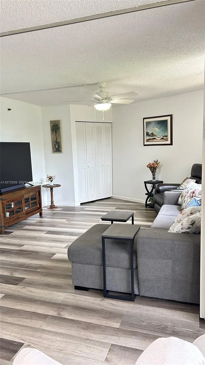 1200 Saint Charles Pl #209 Pembroke Pines, FL 33026